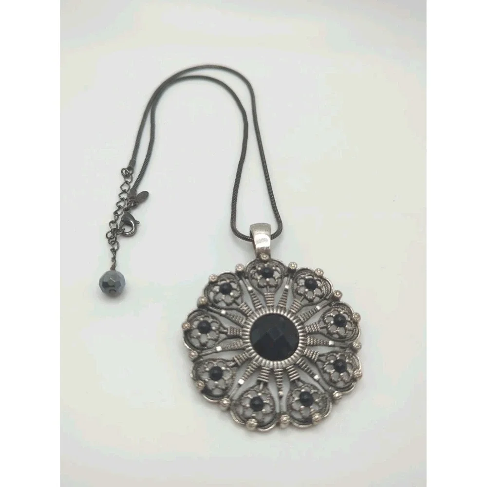 Boho Silver Tone Floral Pendant Necklace Black Faceted Stone Statement Vintage - Picture 2 of 8